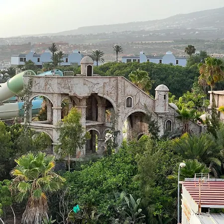 Lucy, Malibu Park Appartement