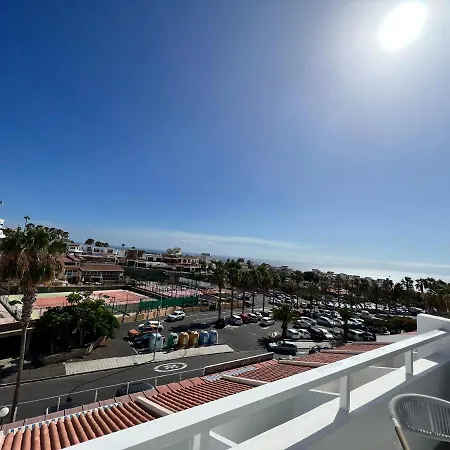 Lucy, Malibu Park Appartement